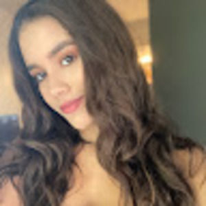 Meet your Posher, Daniela michelle